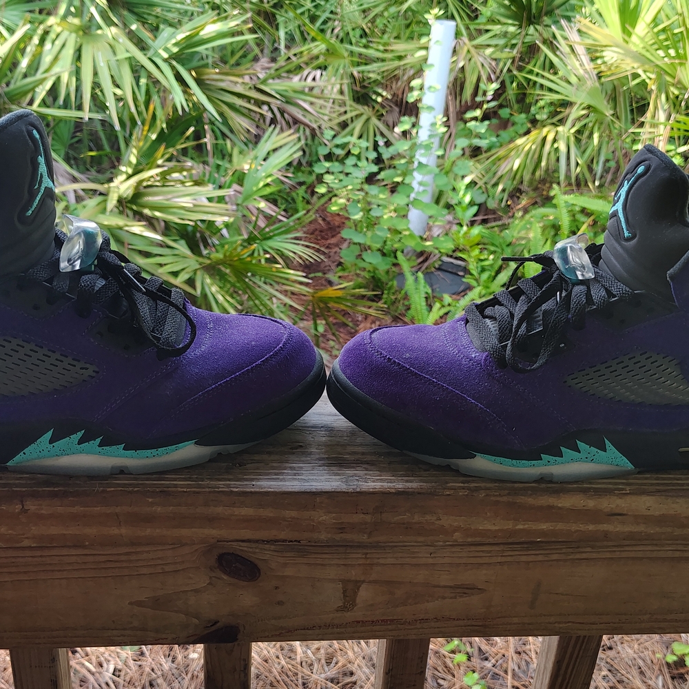 Jordan Men's Purple Athletic Shoes
